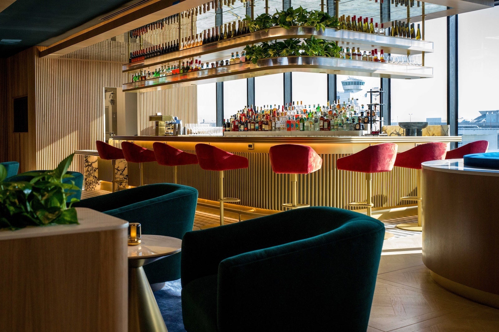 First look: British Airways debuts all-new lounge concept in Miami - The Points Guy