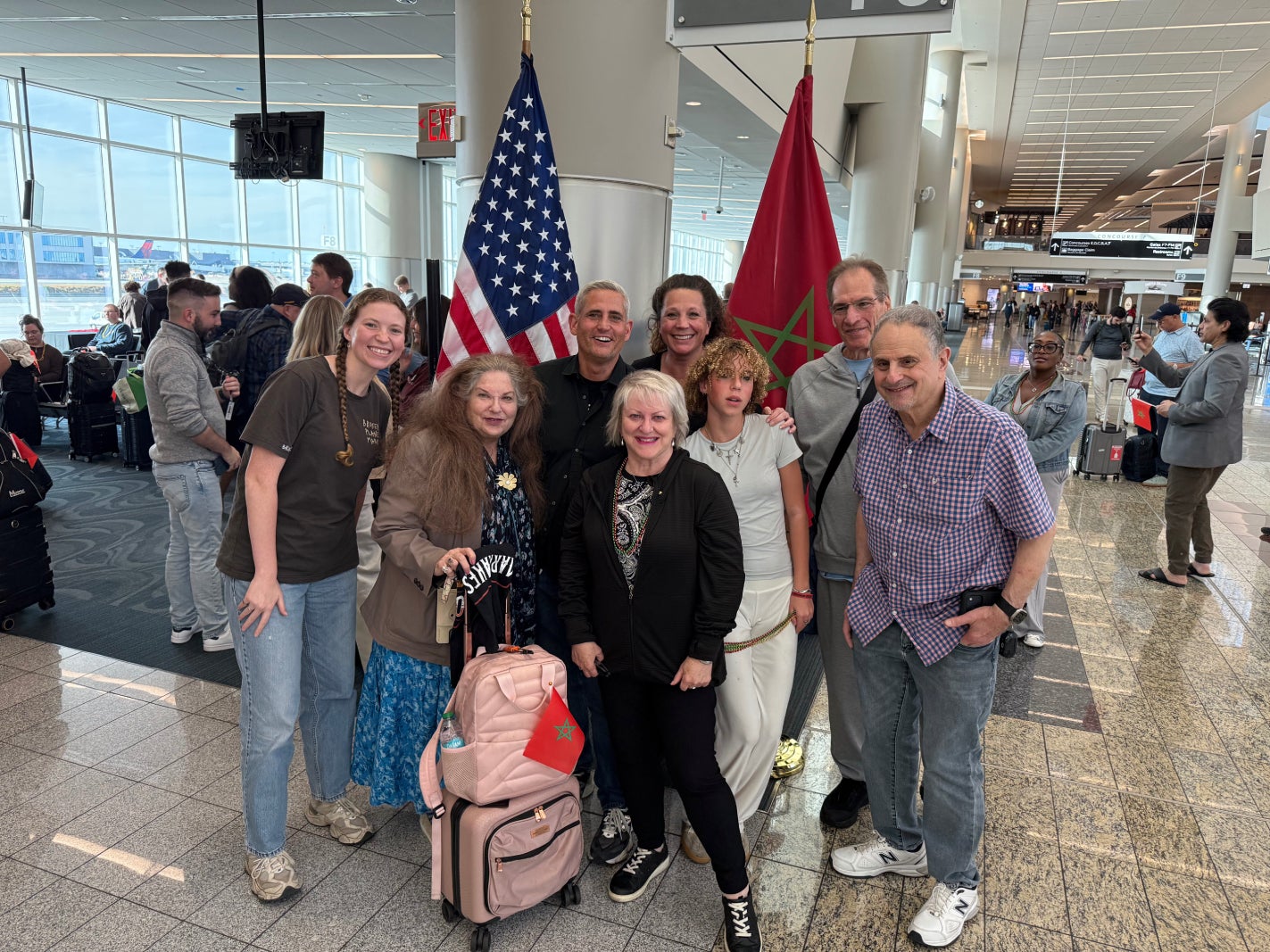 Delta Diamond Facebook group in the Atlanta Airport. CLINT HENDERSON/THE POINTS GUY