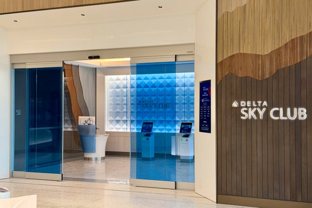 Delta Sky Club Salt Lake City SLC B Concourse
