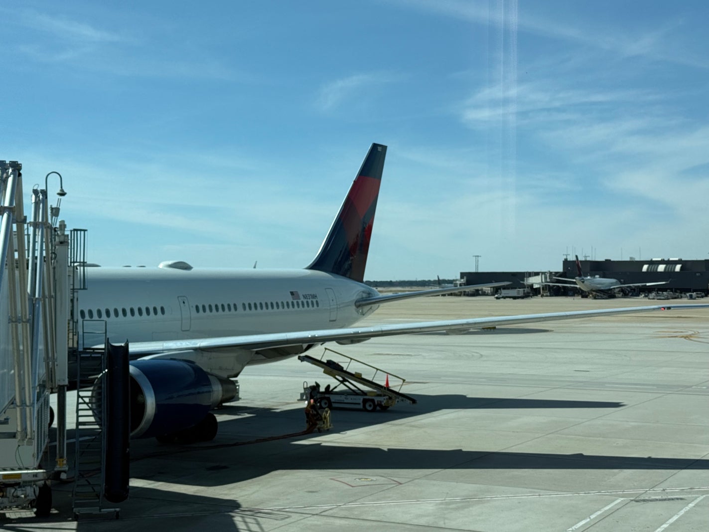 Delta flight 186 at the gate in Atlanta. CLINT HENDERSON/THE POINTS GUY