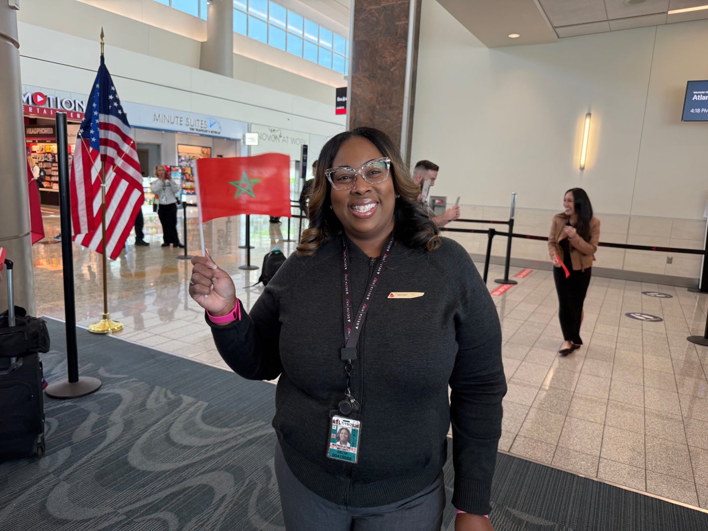 Friendly Delta employee. CLINT HENDERSON/THE POINTS GUY