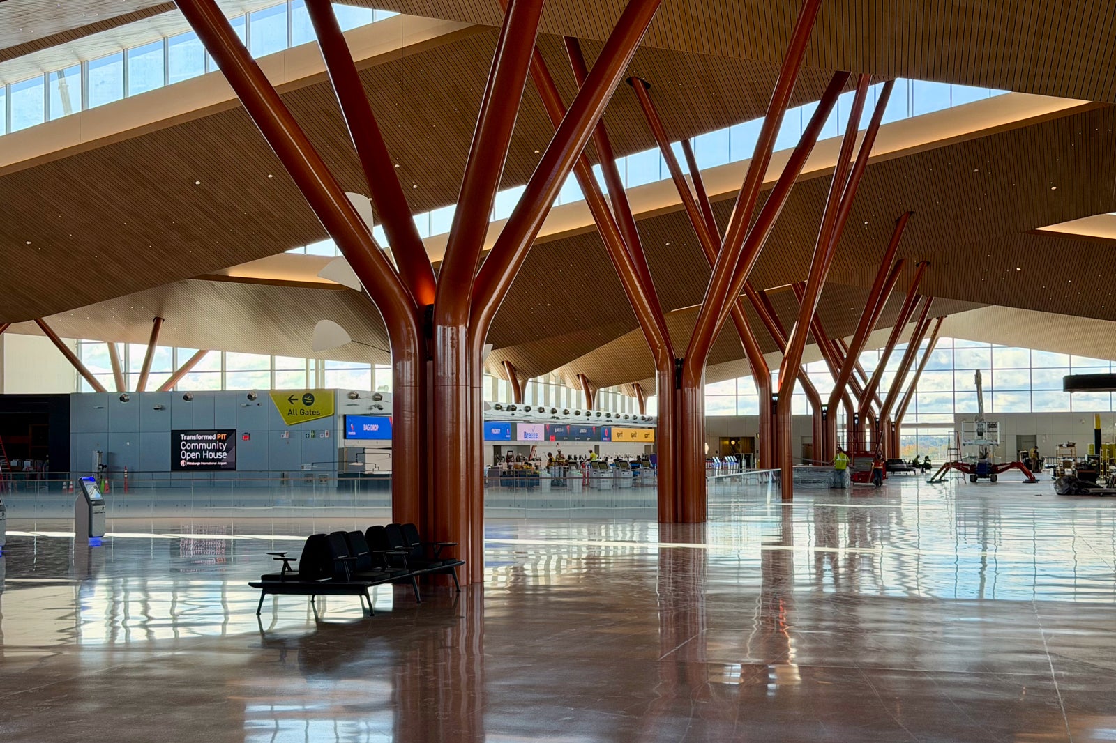 New Pittsburgh International Airport (PIT) terminal interior