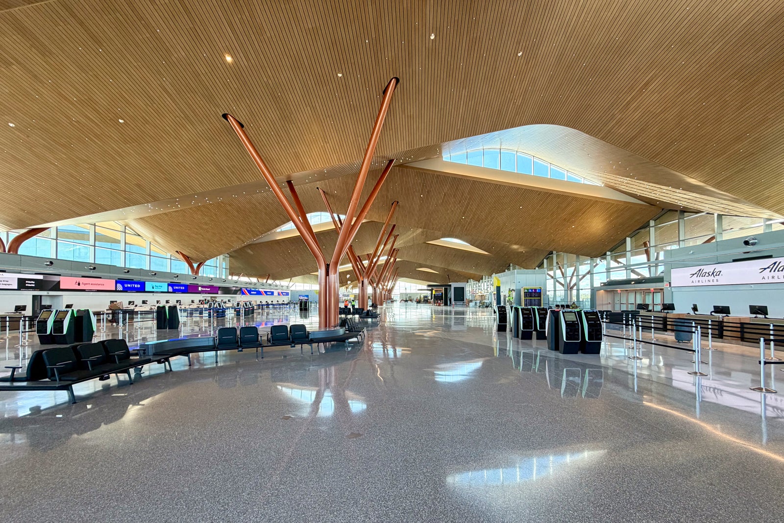 New Pittsburgh International Airport (PIT) terminal interior