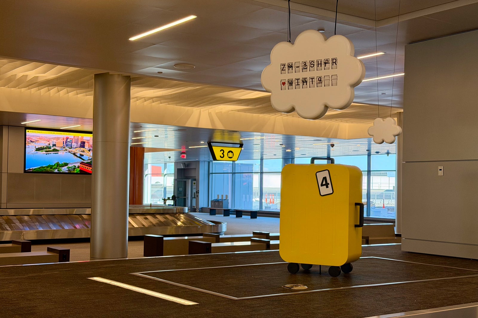 New Pittsburgh International Airport (PIT) terminal baggage claim