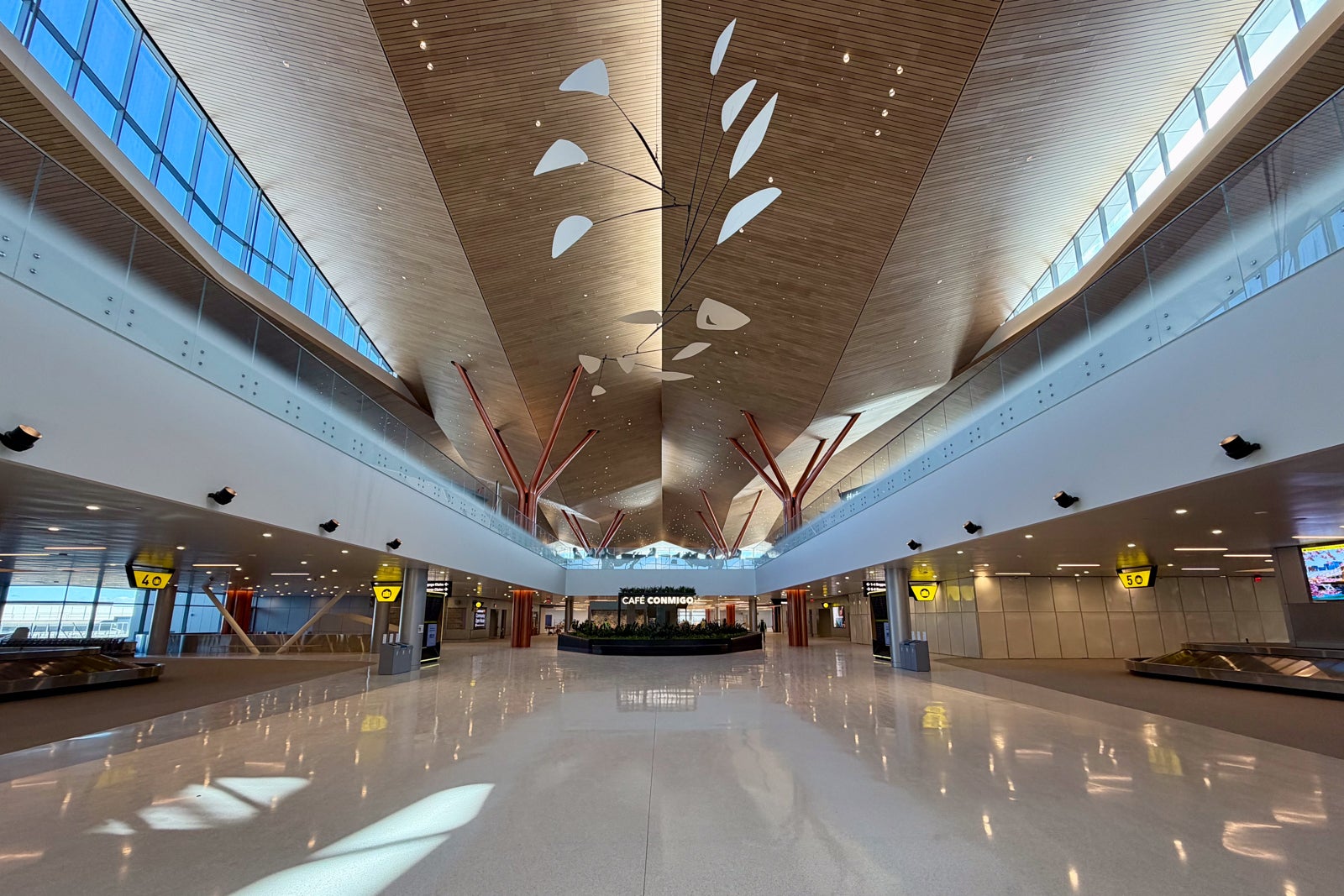 New Pittsburgh International Airport (PIT) terminal