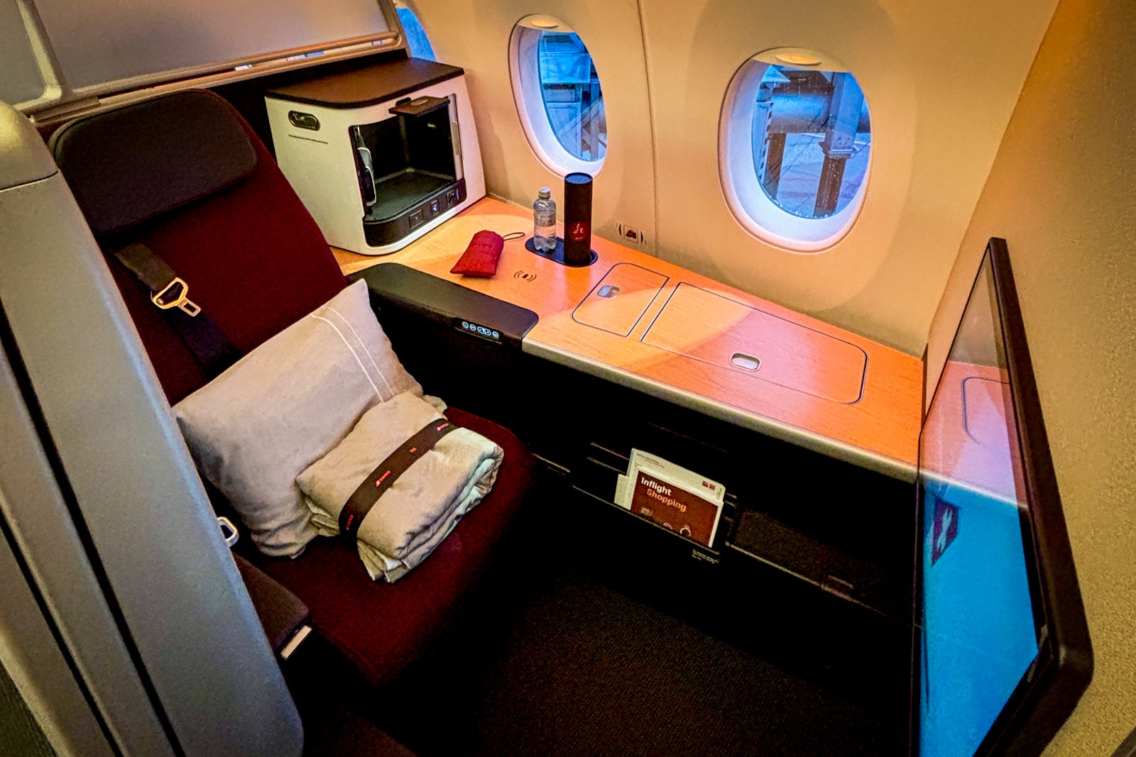 The Privacy Suites in Swiss Senses business class feature a higher divider for extra privacy.