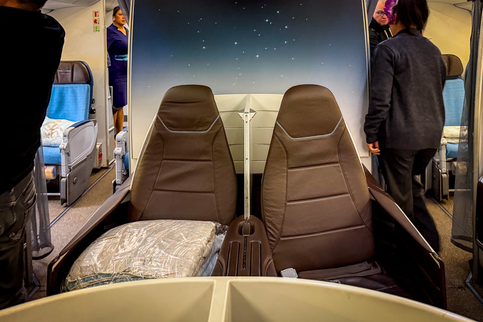 hawaiian airlines plane cabin