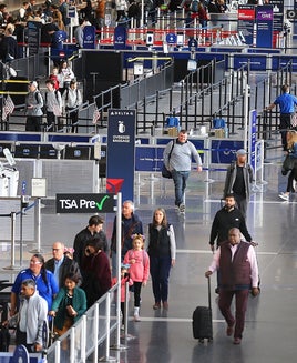 Shutdown recovery: FAA will only require airlines to cancel 3% of flights this weekend