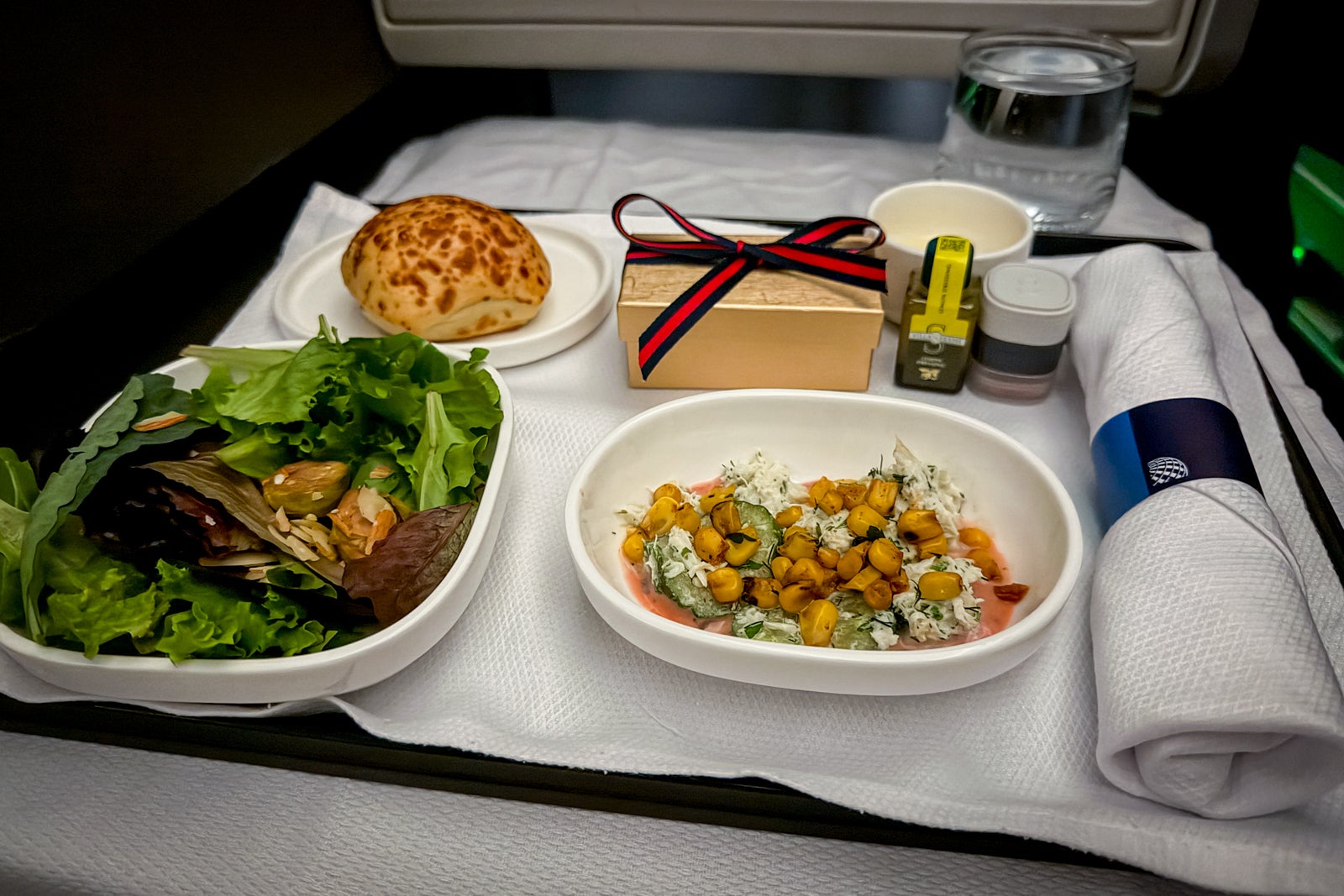 United inaugural SFO-ADL flight food