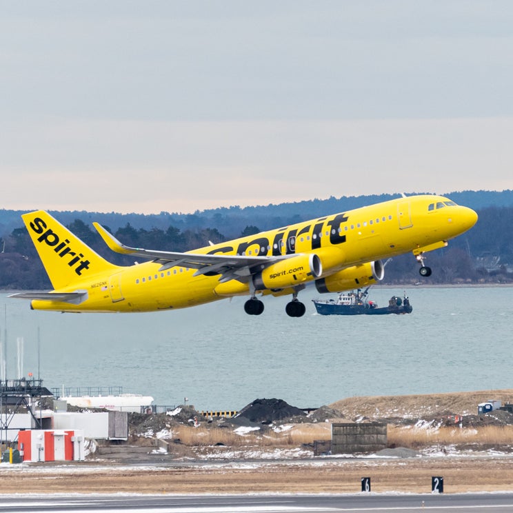 Spirit Airlines shuts down: What to know about refunds and consumer protections