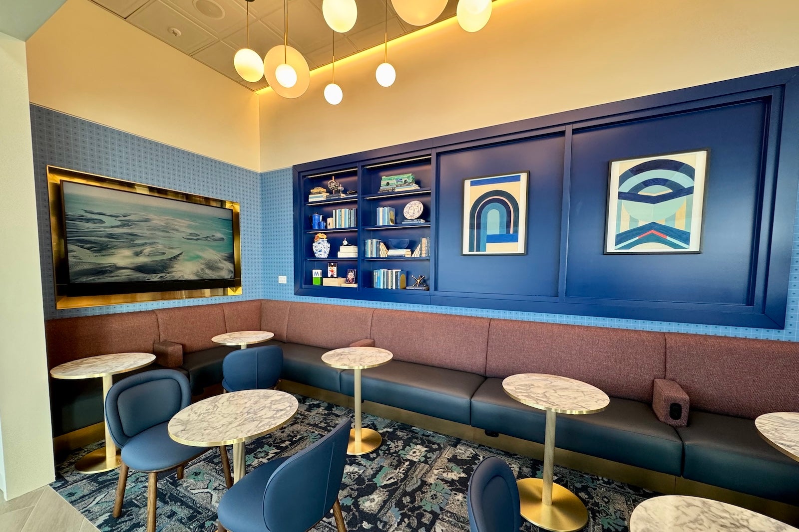 JetBlue BlueHouse room