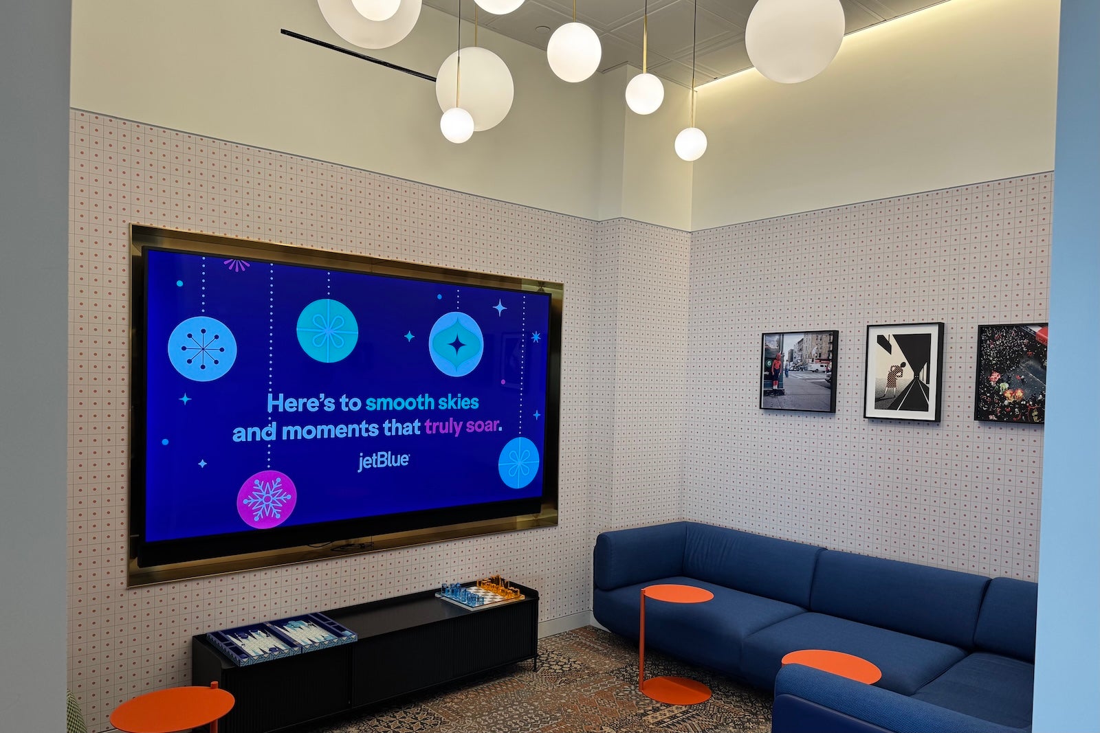 JetBlue BlueHouse room