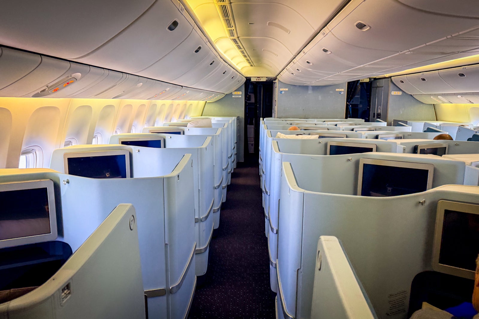 KLM 777-200ER fifth-freedom EZE - SCL