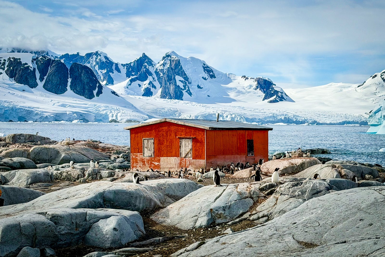 Petermann Island also is the site of a metal refuge hut built by an Argentinian expedition in 1955.