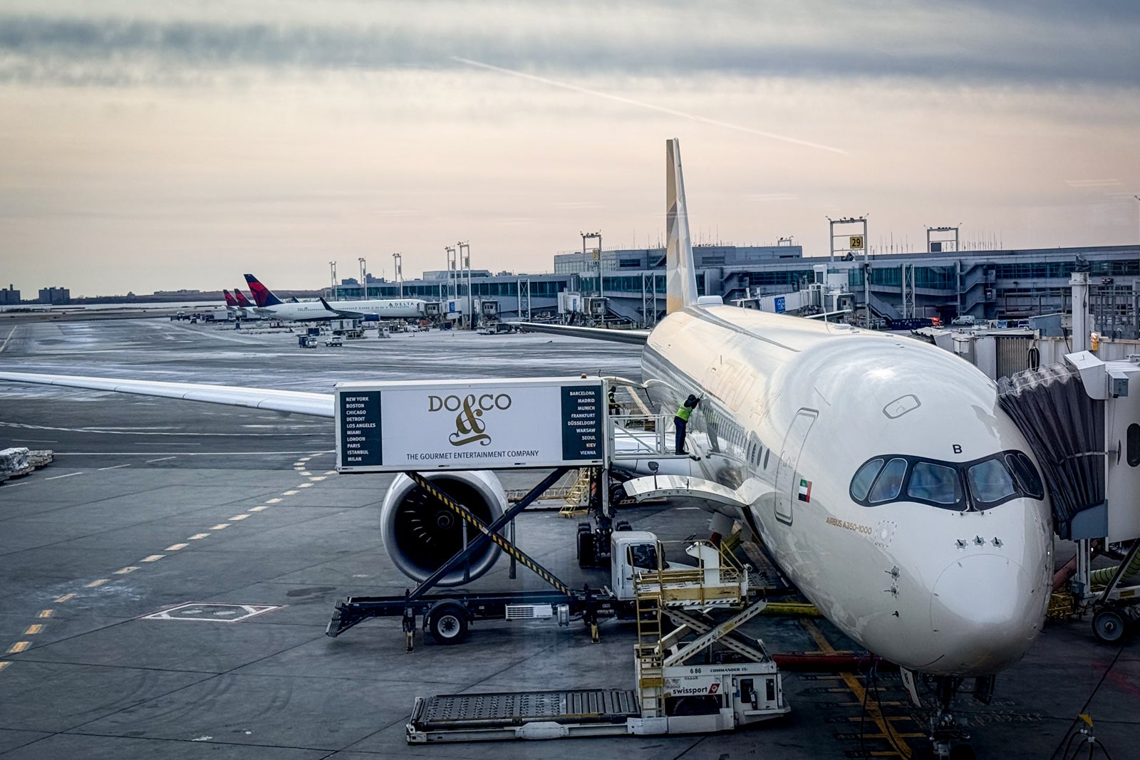 SEVEN OUT OF TEN TERRIFIED: Flying Fears EXPOSED!