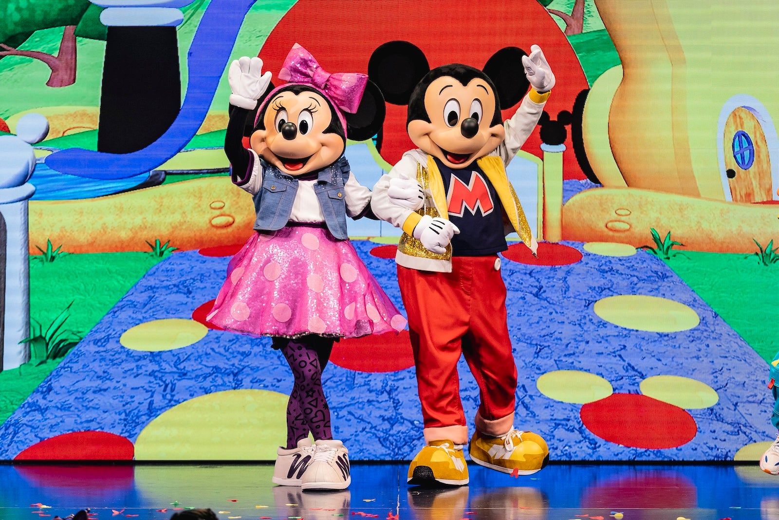 Mickey and Minnie on stage