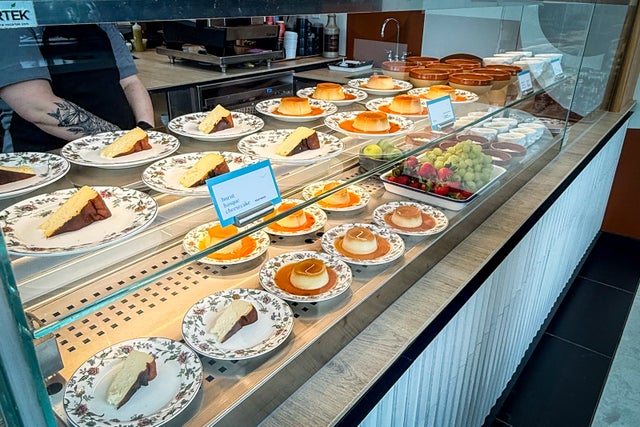 Food at Capital One Landing LGA