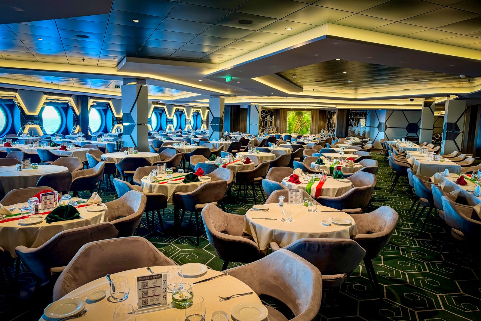 Hexagon, one of five main dining rooms on MSC World America.