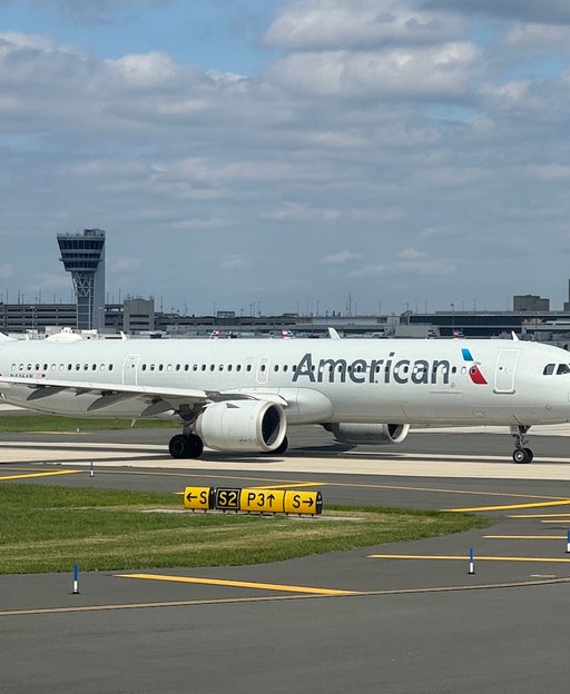 An American Airlines plane taxis at Philadelphia International Airport (PHL). SEAN CUDAHY/THE POINTS GUY