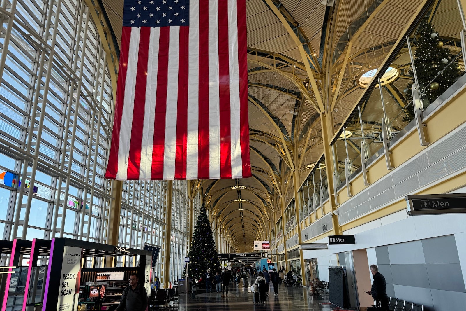 In the Washington, D.C. area, United Airlines has a hub at Dulles International Airport (IAD).
