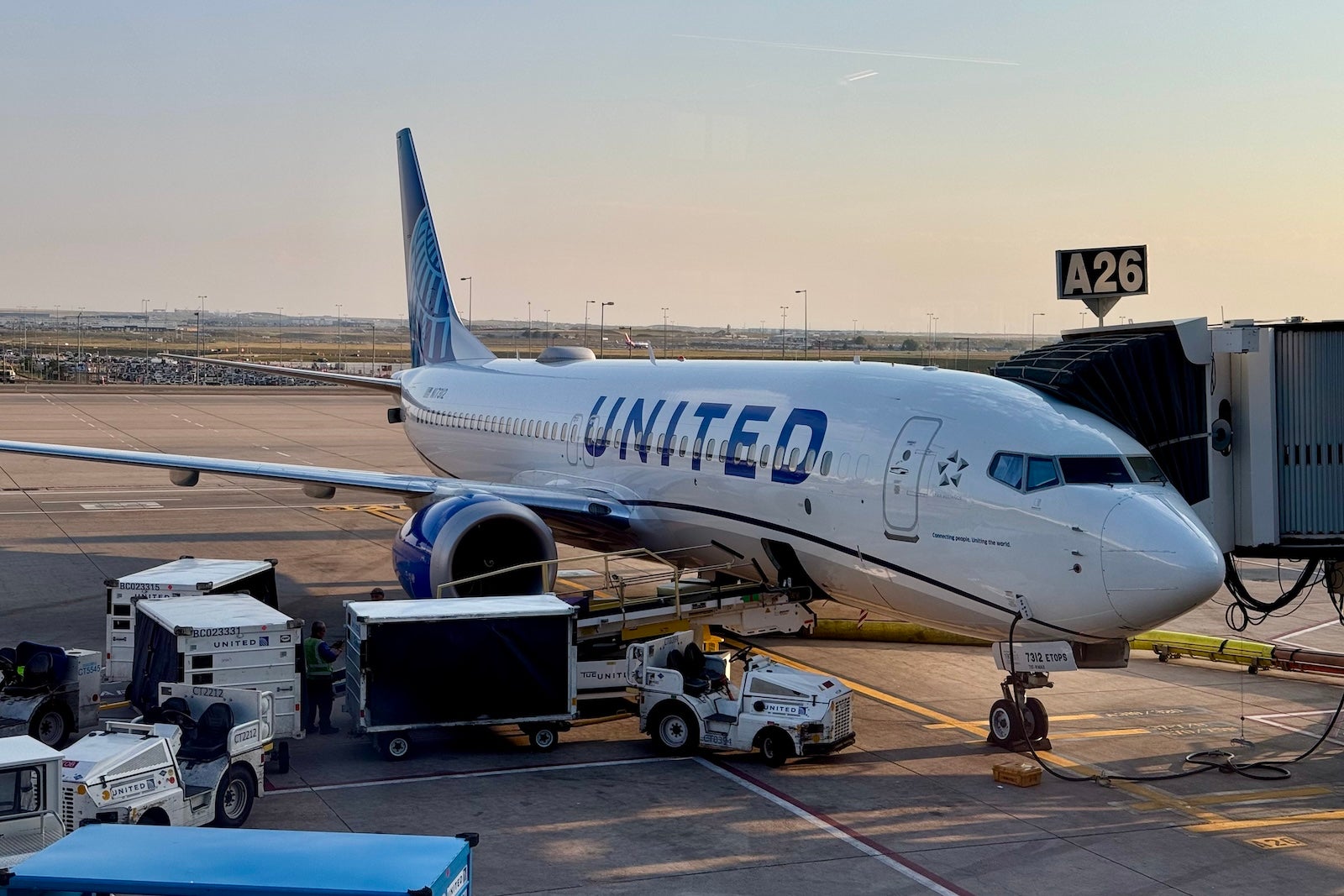 united airlines 737 max 8