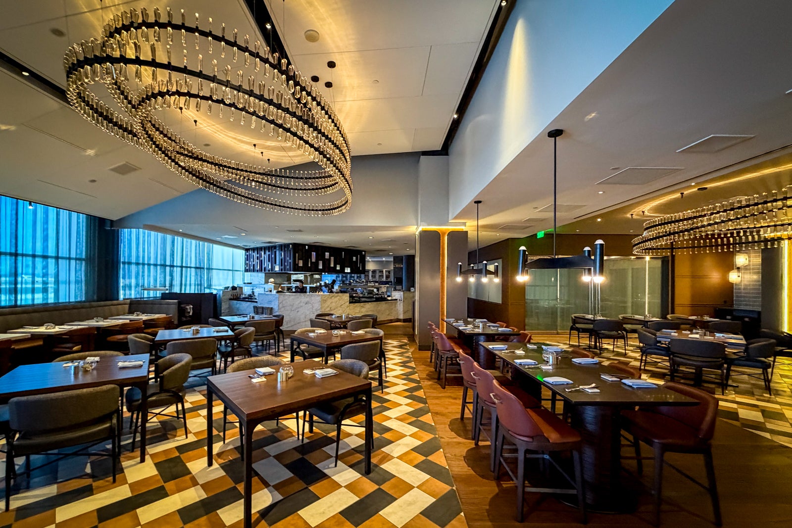 dining at Grand Hyatt DFW