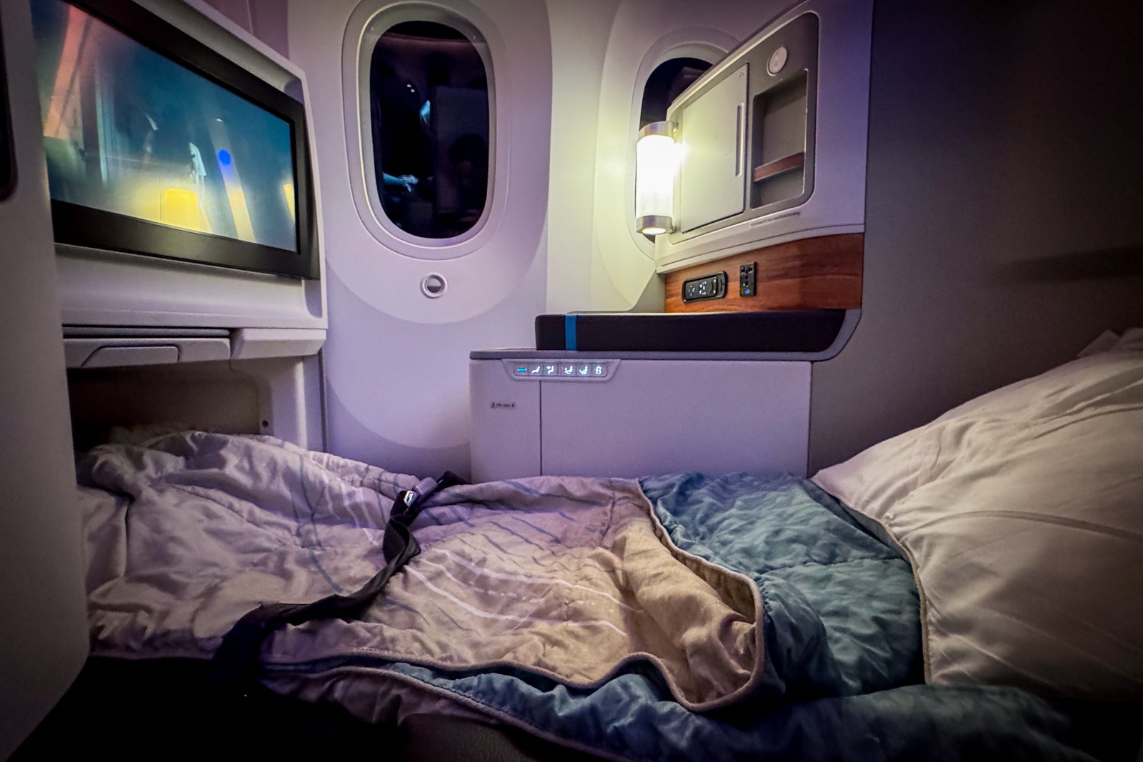 hawaiian airlines bed