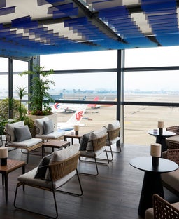 American Express lands in China with first airport lounge opening