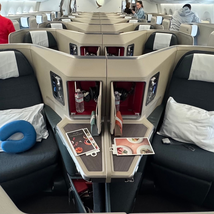 Cathay Pacific makes grand return to Seattle as it rebuilds US network