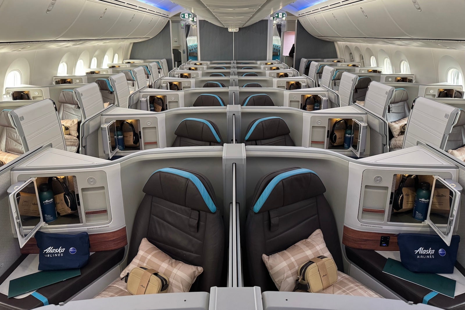 Alaska 787 business