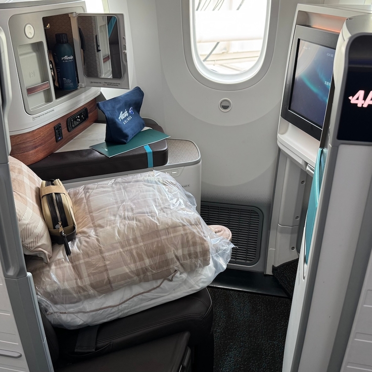 Alaska Airlines plots premium economy, luxe Seattle lounge as global expansion ramps up