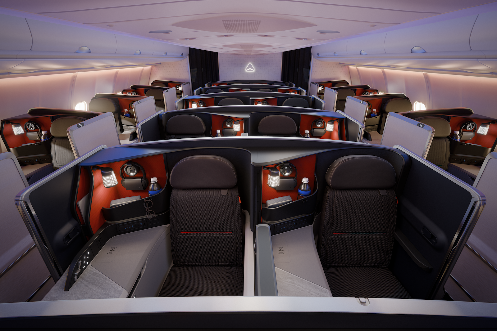 Airline Customer Satisfaction Rises Amid Challenges