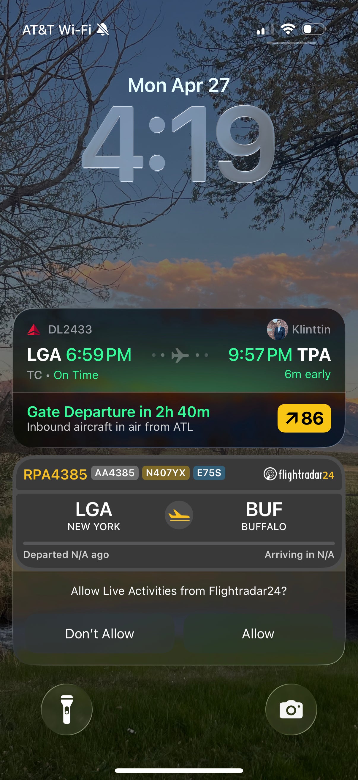 FlightRadar24 live flight tracking. APPLE