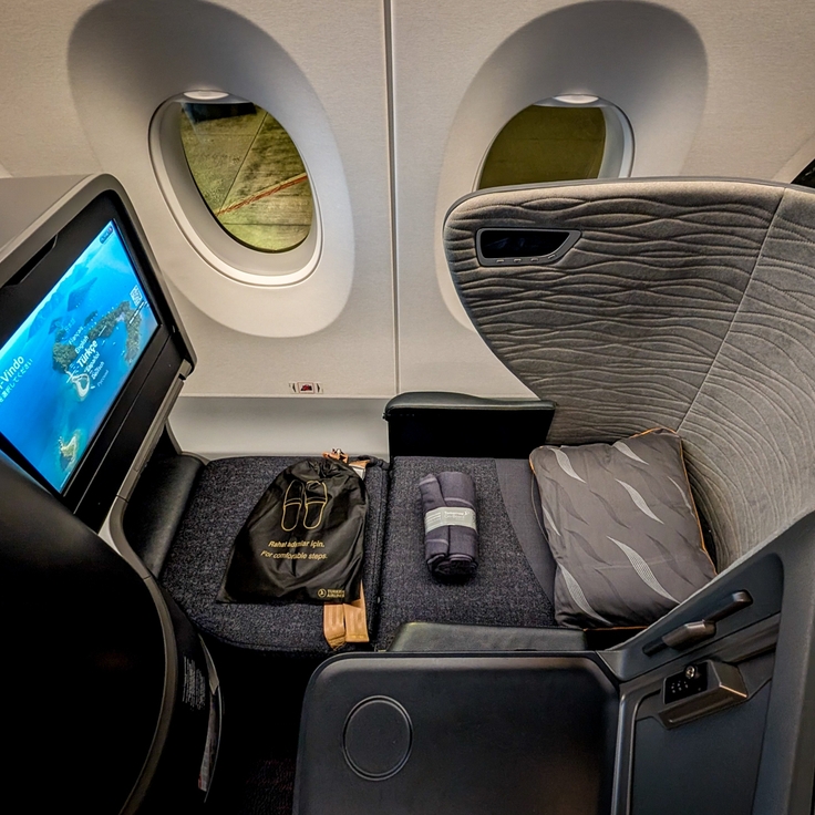 A review of Turkish Airlines A350-900 business class: Standout dining, uneven execution