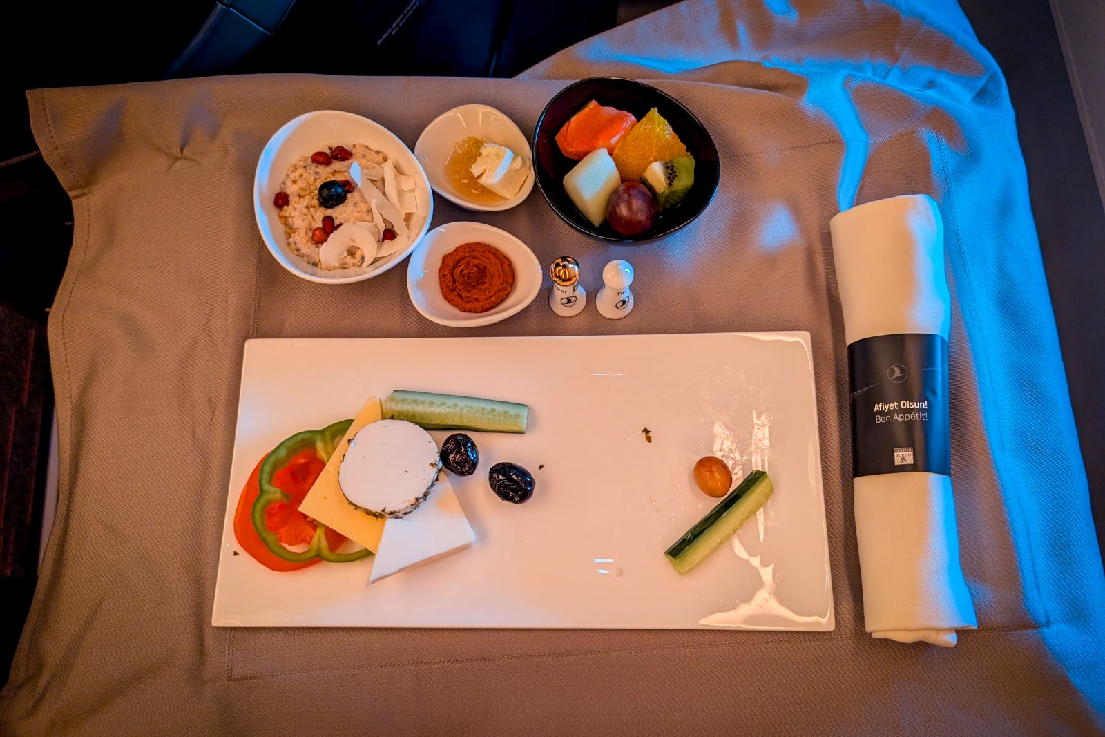 Snack ahead of arrival meal in Turkish Airlines business class