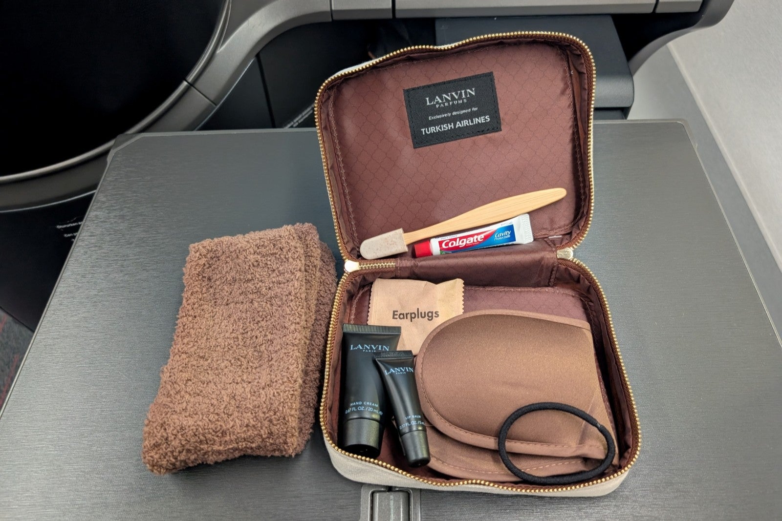 Turkish Airlines amenity kit for women
