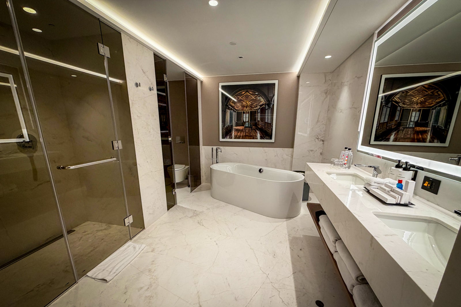 Junior Suite bathroom at InterContinental Real Lima Miraflores
