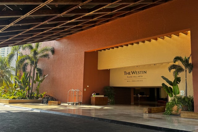 Westin Playa Vallarta entrance and arrival area