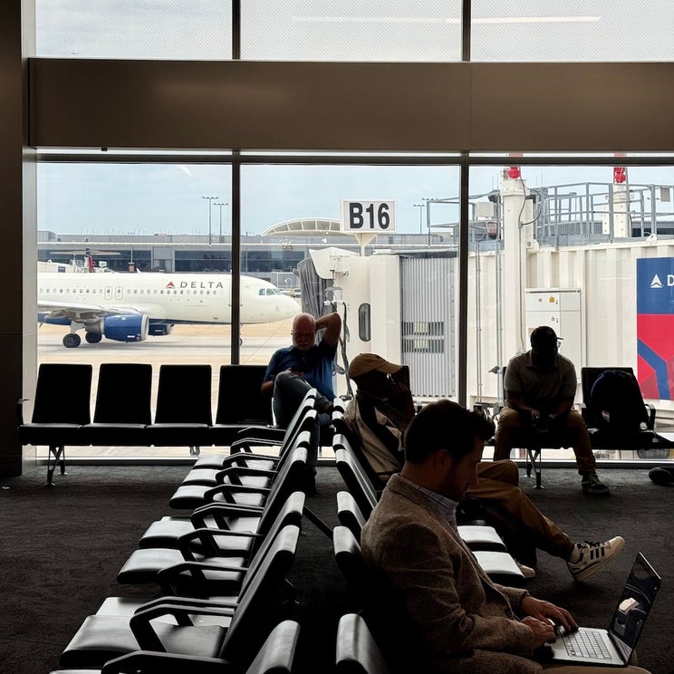 Bargain era over: Airfares up a whopping 27% as fuel costs soar (See our booking tips)