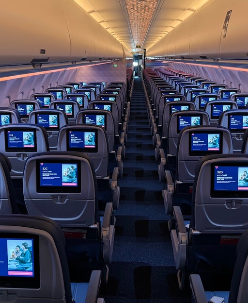 Delta main cabin