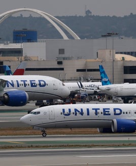 United rules out 'idiotic' JetBlue merger speculation after American talk fizzles