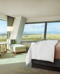 The best airport hotels in the US and Canada