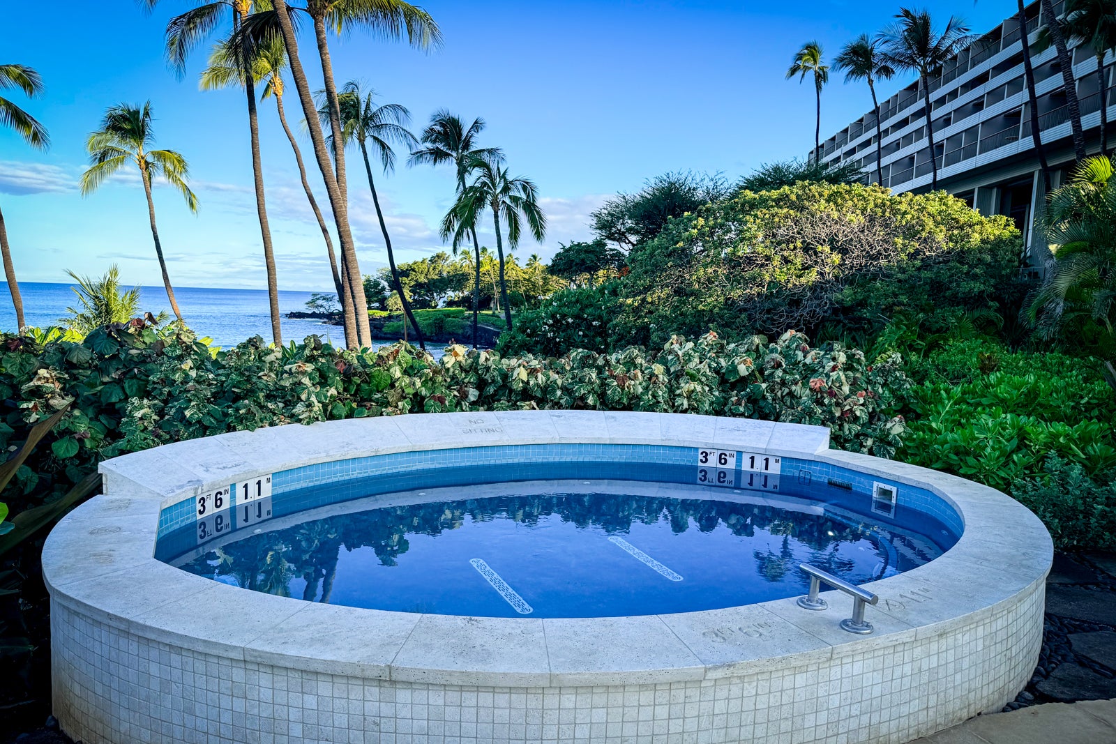 Mauna Kea Beach Hotel Hot Tub, Hotel, Outdoors, Pool, Resort, Summer, Swimming Pool, Tub, Water, Building