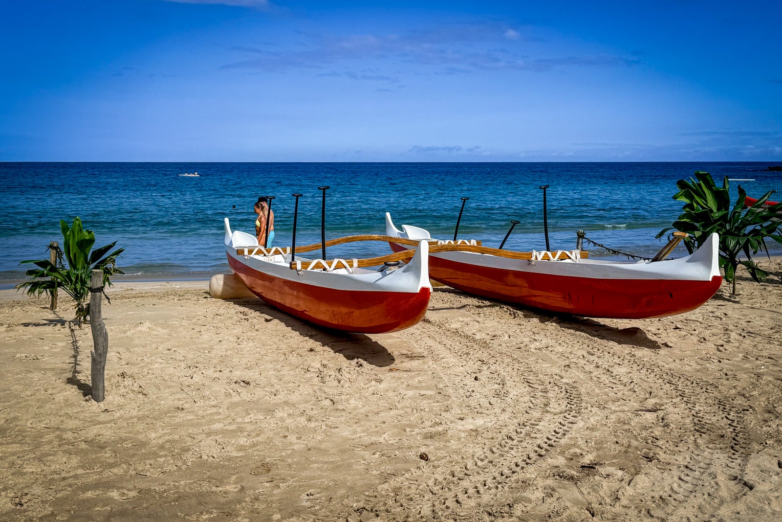 Mauna Kea Beach Hotel Boat, Horizon, Nature, Outdoors, Person, Sky, Summer, Vehicle, Watercraft, Beach