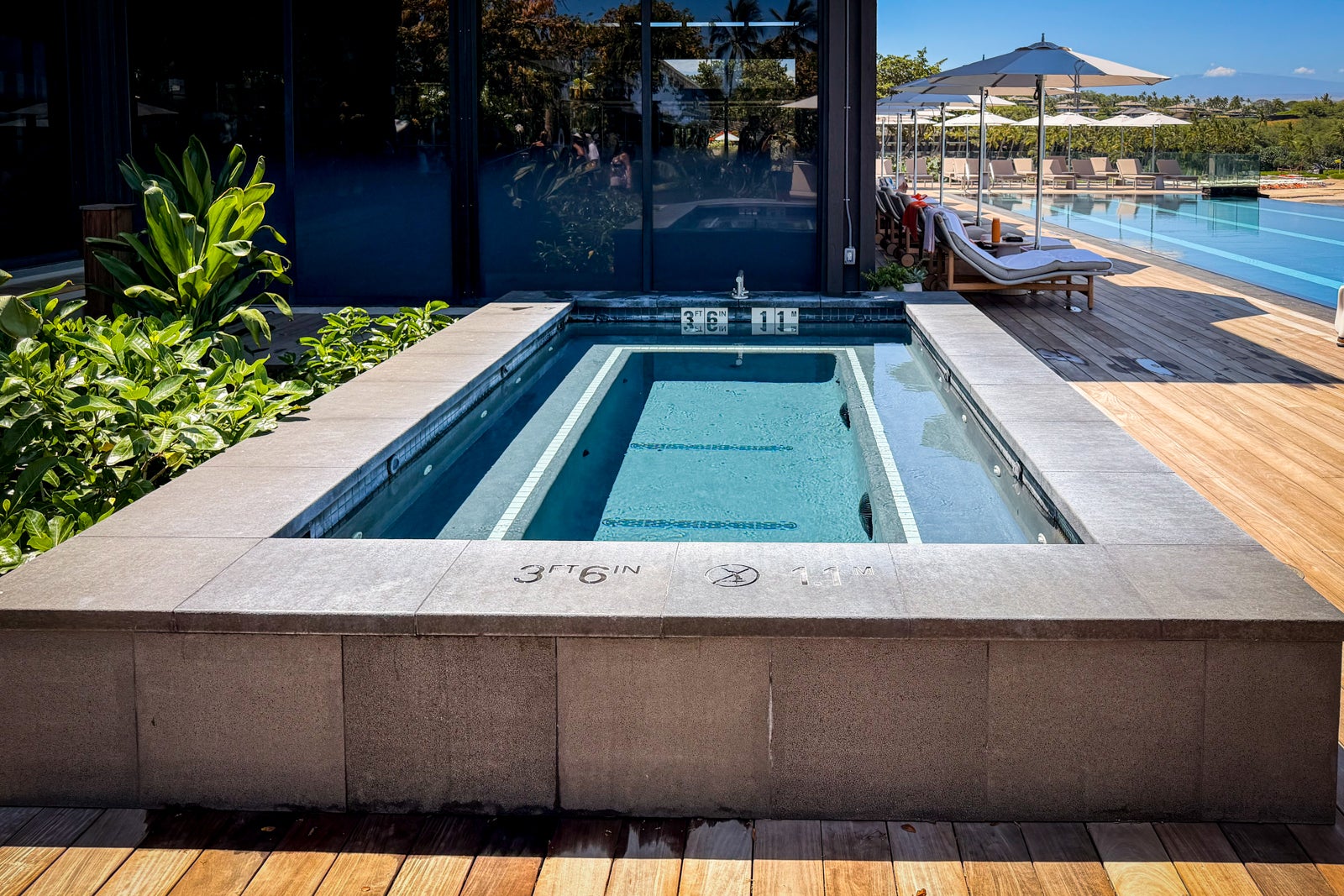 Mauna Kea Beach Hotel Furniture, Interior Design, Outdoors, Person, Pool, Swimming Pool, Tub, Water, Chair