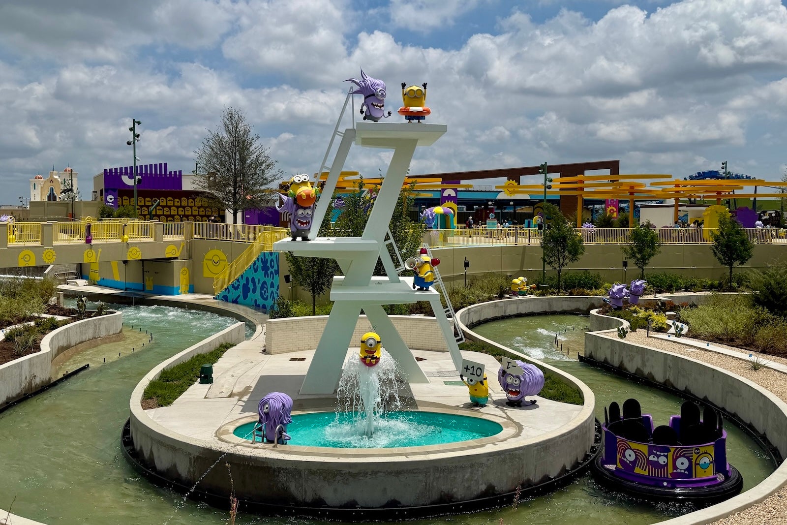 theme park water ride