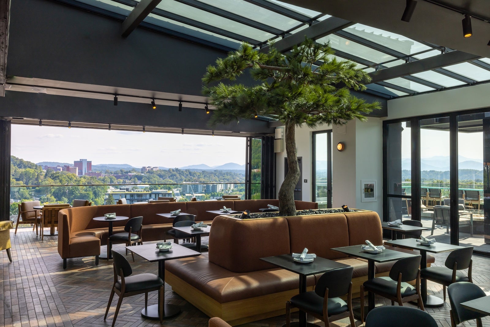 Hotel restaurant