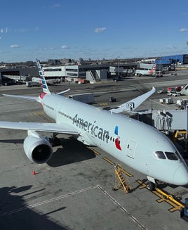 American to open new grab-and-go lounge at New York JFK by end of year