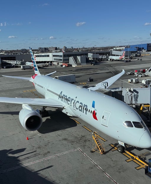 American to open new grab-and-go lounge at New York JFK by end of year