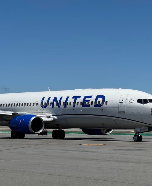 United is making it easier to get on an earlier flight — and have food waiting at your gate